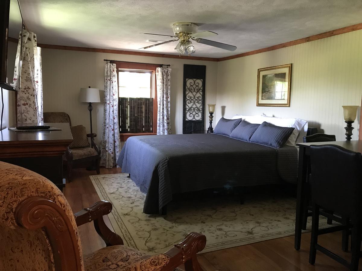 Hocking Hills Inn Логан Экстерьер фото