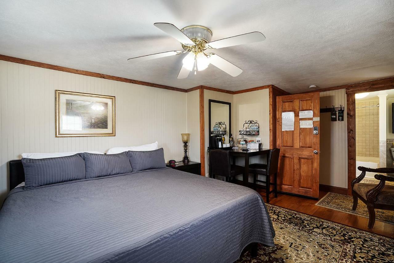 Hocking Hills Inn Логан Экстерьер фото